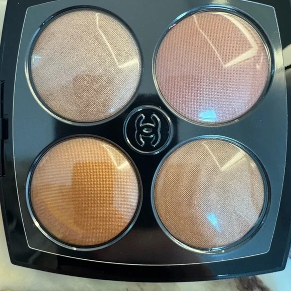 JEUX DE LUMIÈRES  Chanel Multi-Use Eyeshadow and Highlighter Palette - Picture 2 of 4
